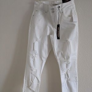 Crop Boyfriend Refuge Distress Pants.